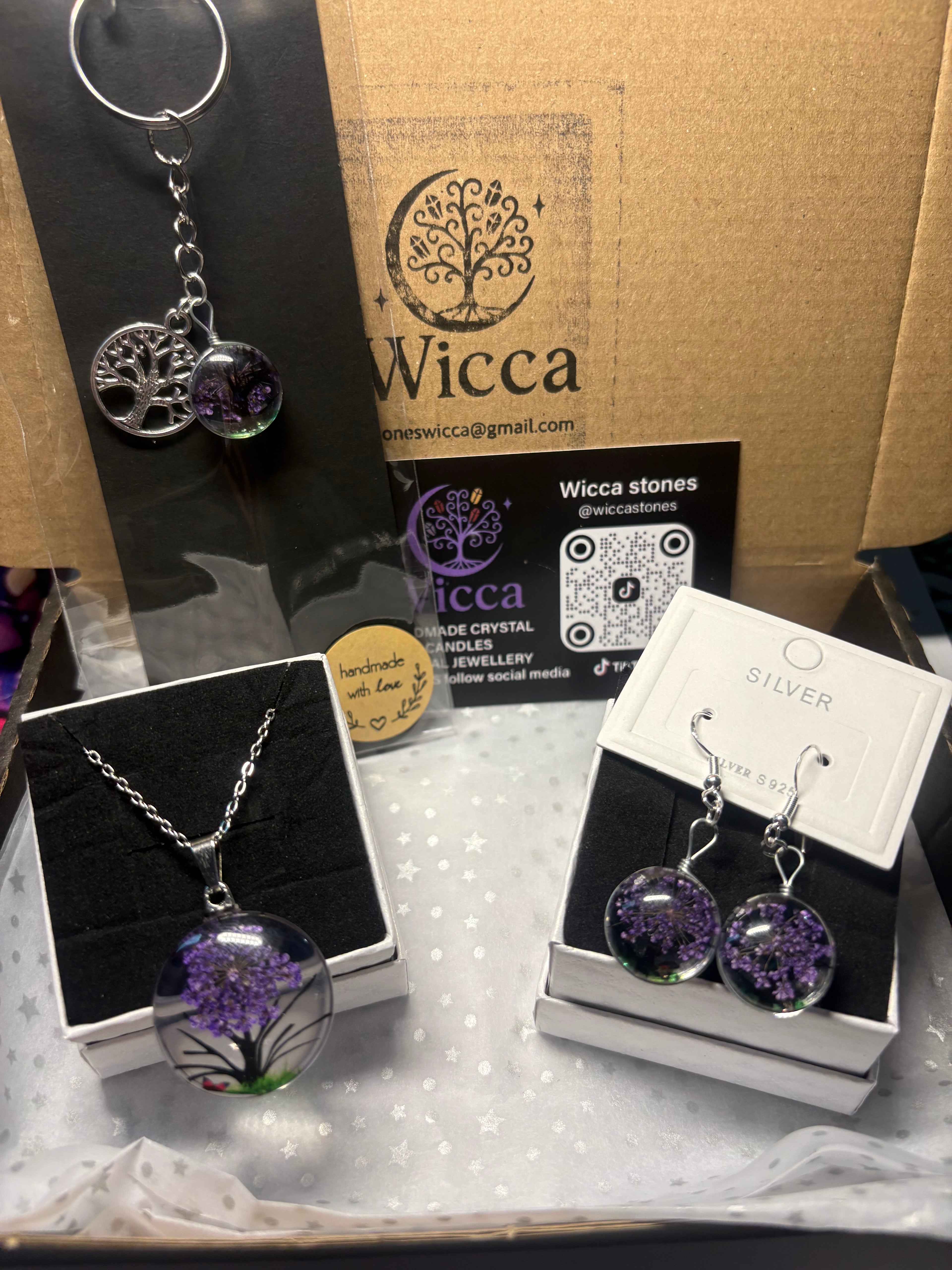 Purple Flower Resin Jewellery Gift Set – Necklace, Earrings & Keyring