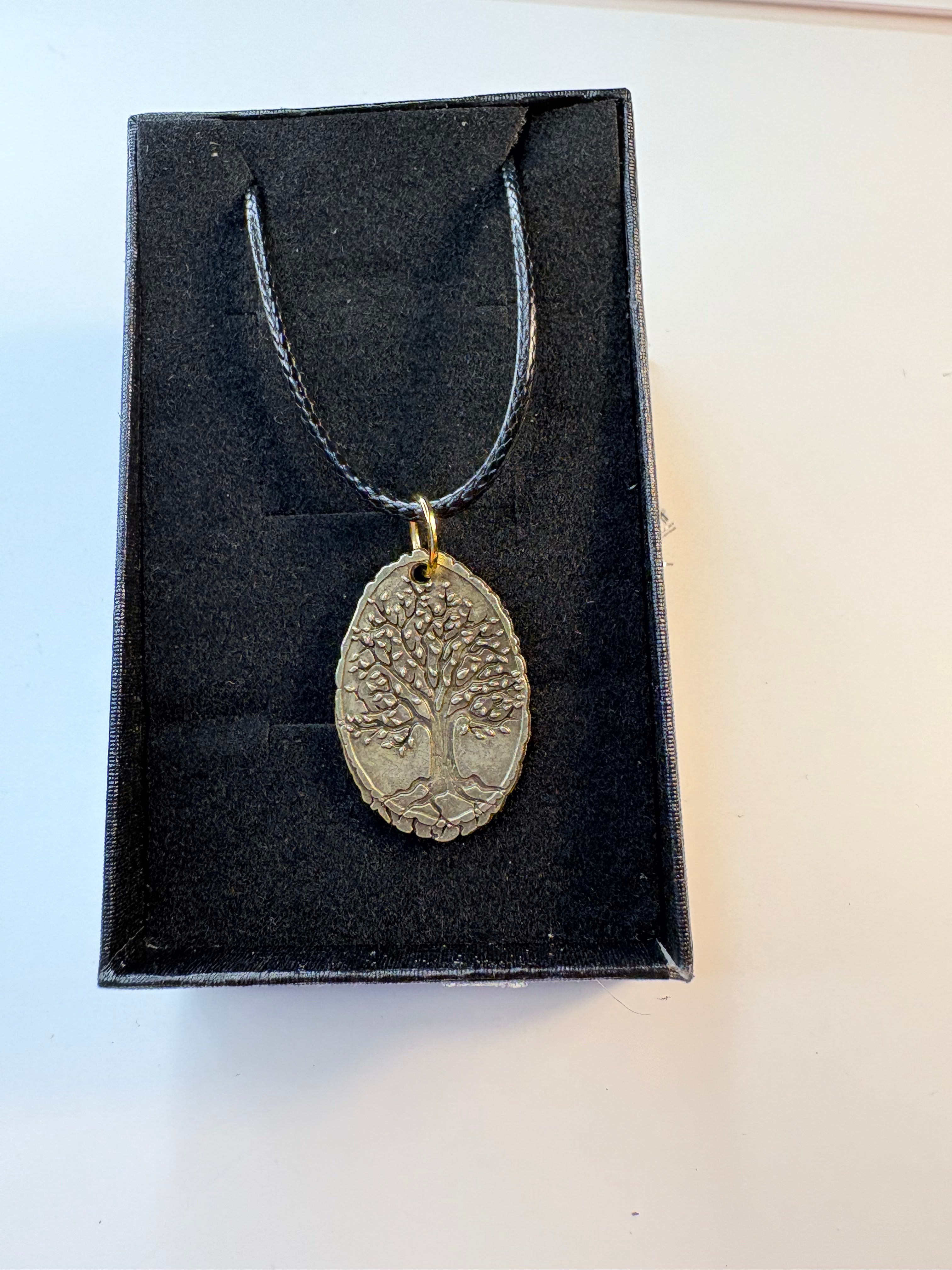 Tree of Life Necklace – Spiritual Protection & Growth Amulet