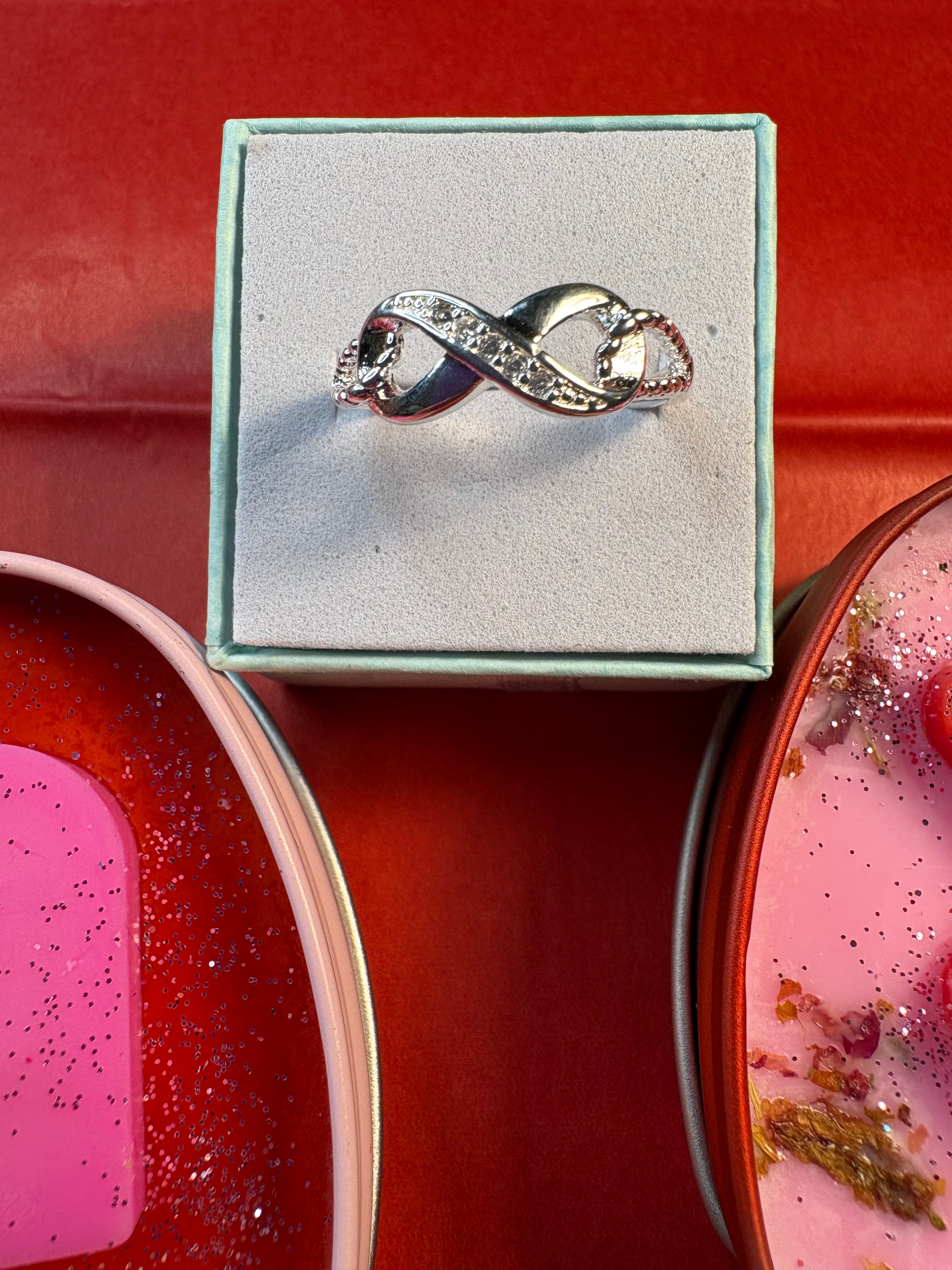 💖 Valentine’s Love Ritual Gift Set – Handmade Candle & Silver S925 Ring Bundle