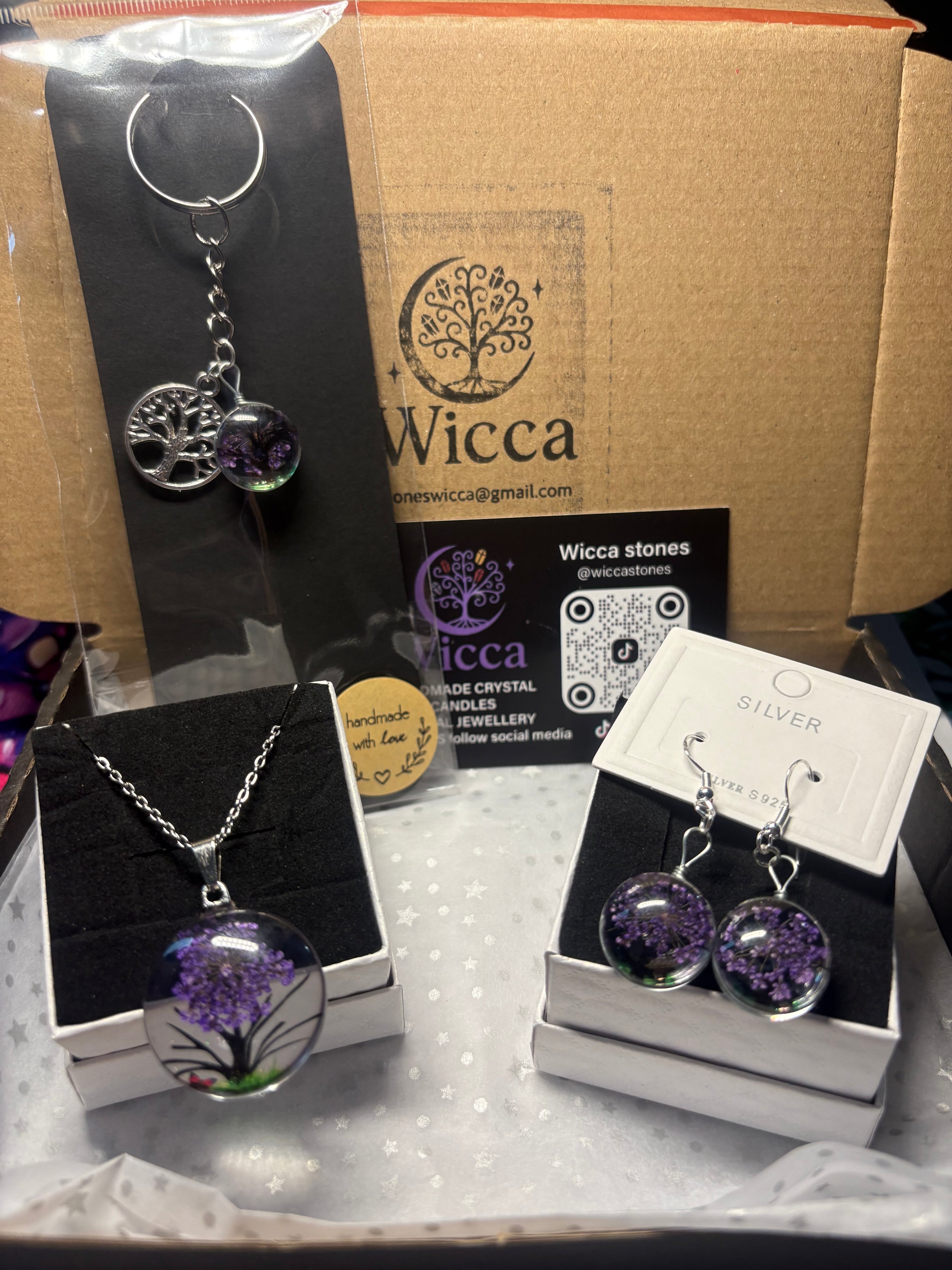Purple Flower Resin Jewellery Gift Set – Necklace, Earrings & Keyring