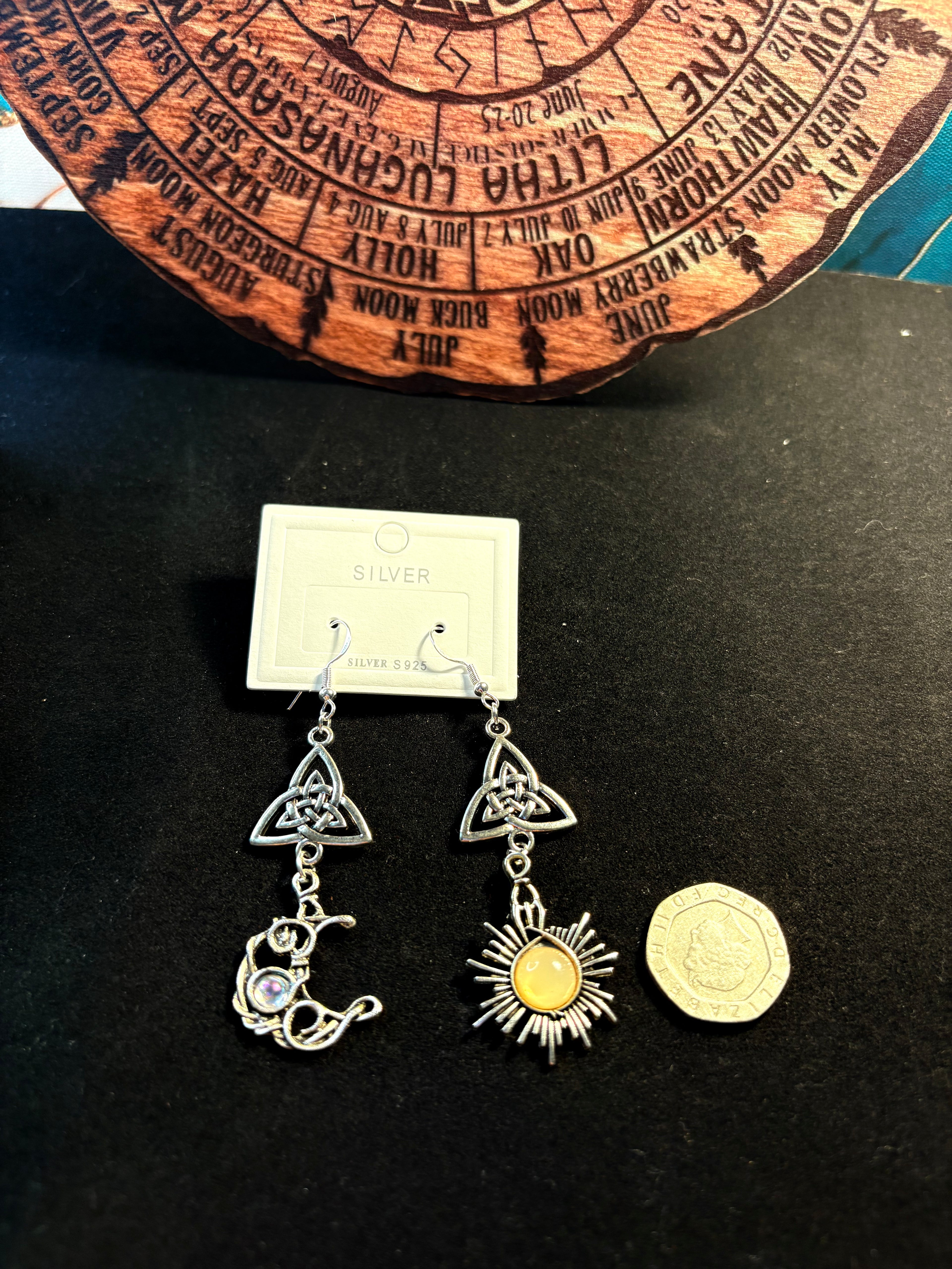 🌙 Sun & Moon Trinity Knot Earrings – Silver S925 Hooks