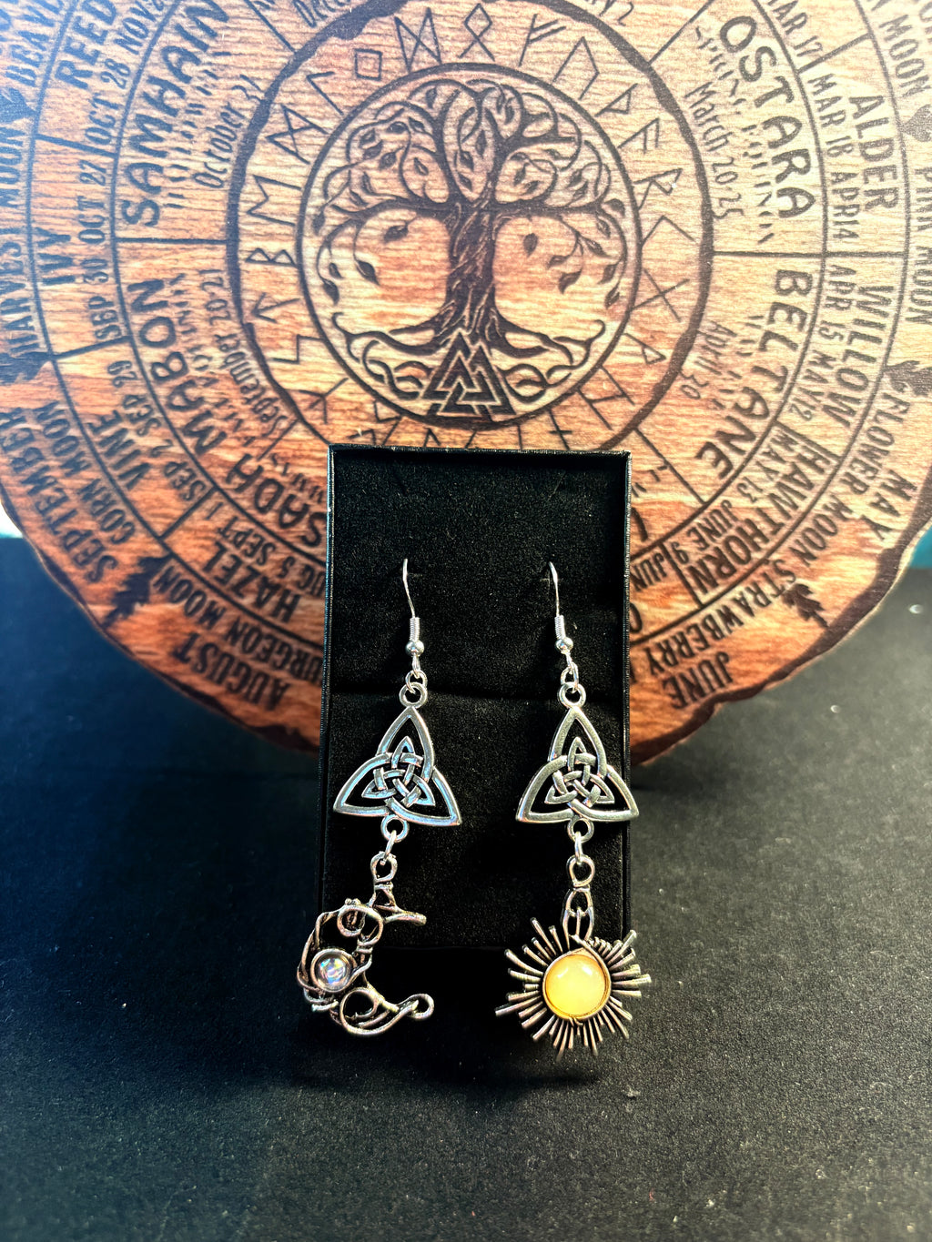 🌙 Sun & Moon Trinity Knot Earrings – Silver S925 Hooks