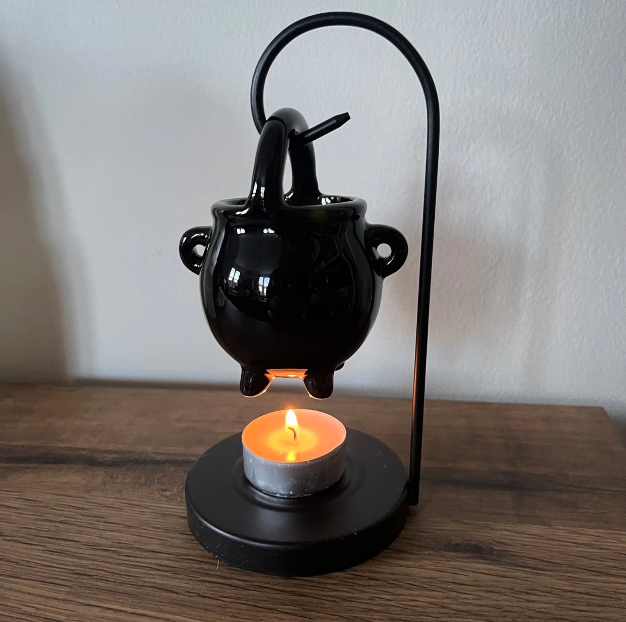 Hanging Black Cauldron Oil Burner – Witchcraft & Ritual Burner